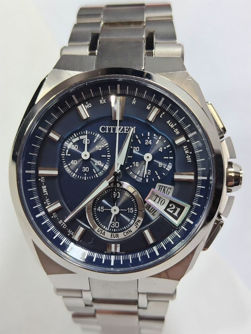 シチズンアテッサ　ダイレクトフライト　エコドライブ　電波時計　軽量チタン製