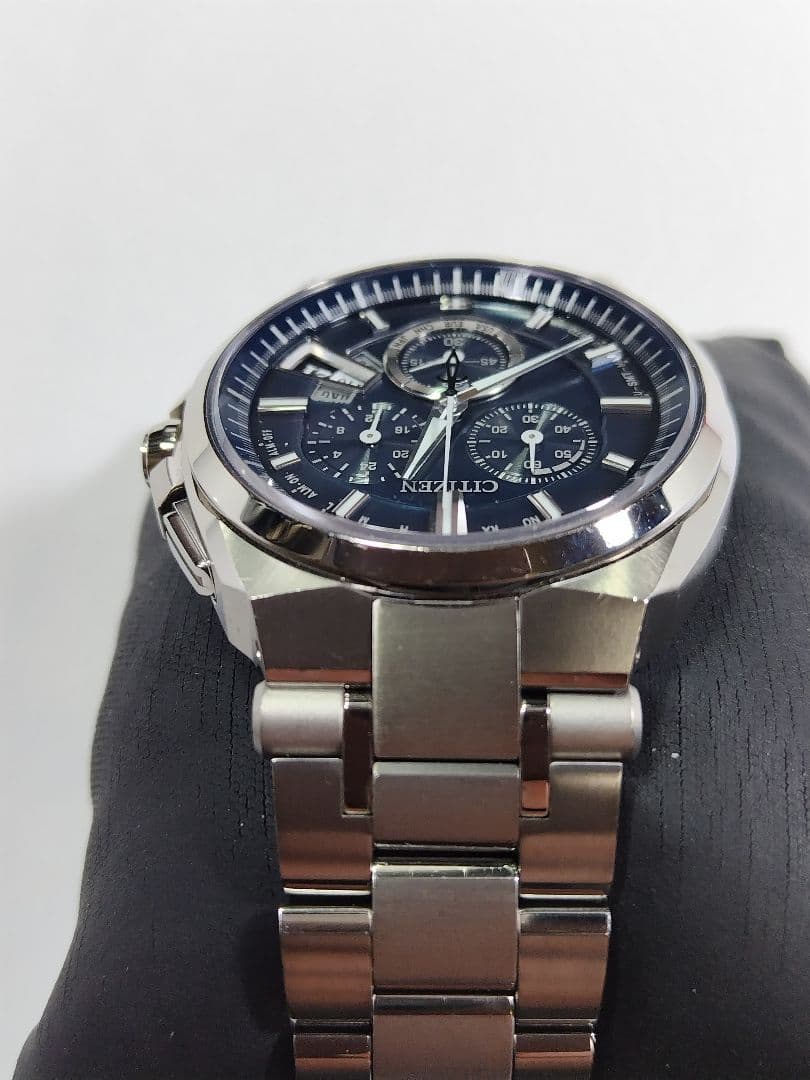 シチズンアテッサ　ダイレクトフライト　エコドライブ　電波時計　軽量チタン製