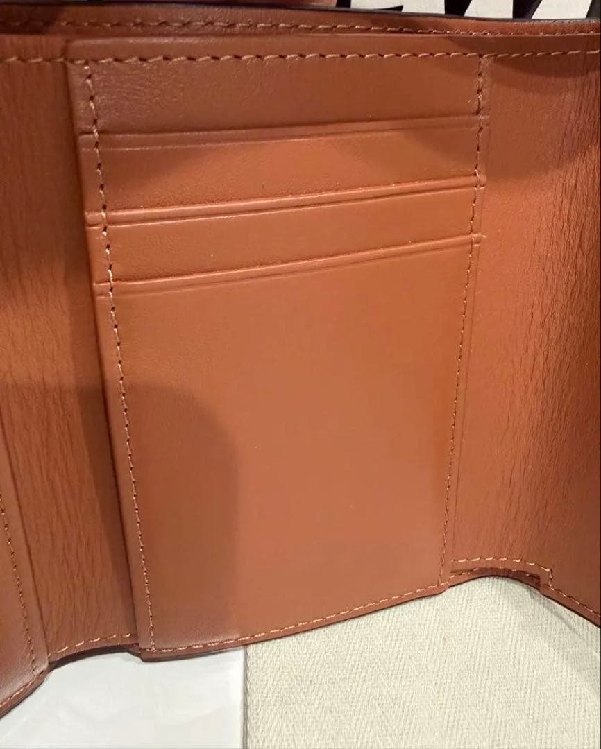 【新品同様】ロエベ アナグラム バーティカル スモール ウォレット タン