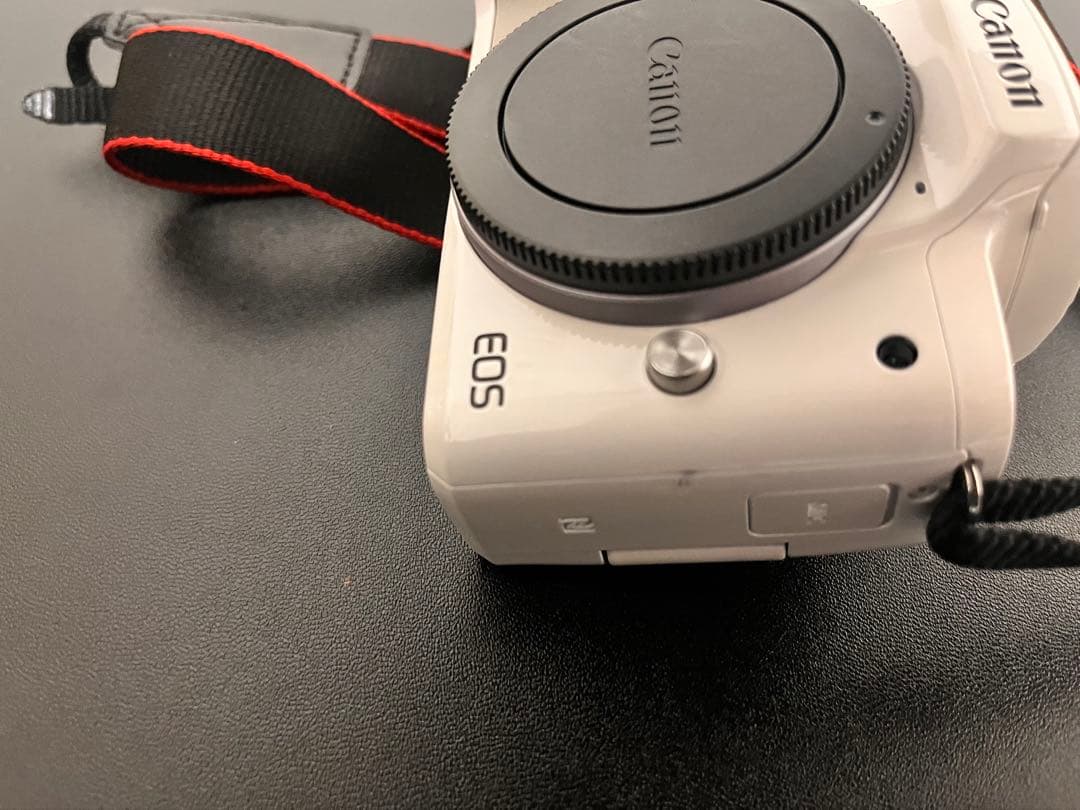 ※ユキ　Canon EOS Kiss M ホワイト レンズ3本付