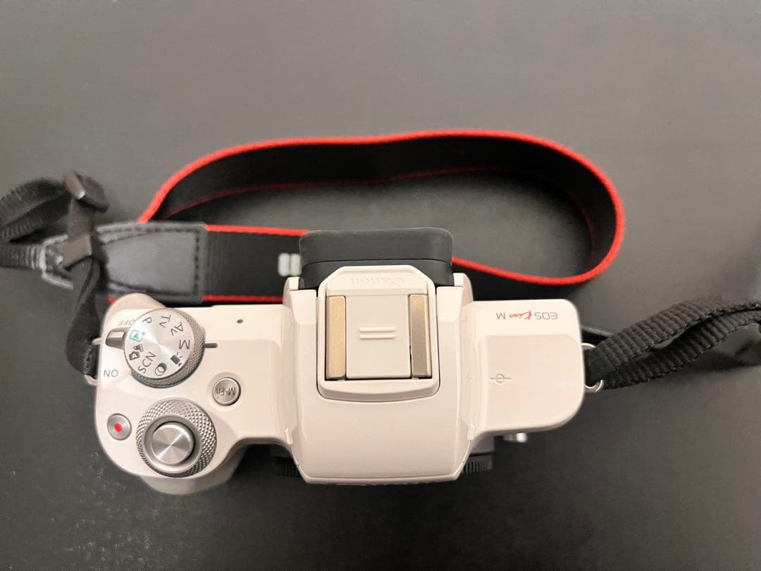 ※ユキ　Canon EOS Kiss M ホワイト レンズ3本付