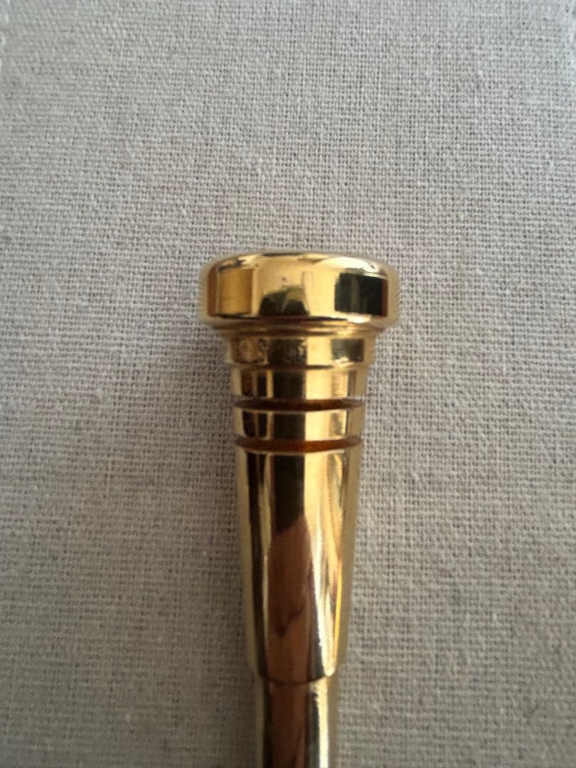 「BEST BRASS 9E トランペットマウスピース 美品／金メッキ」
