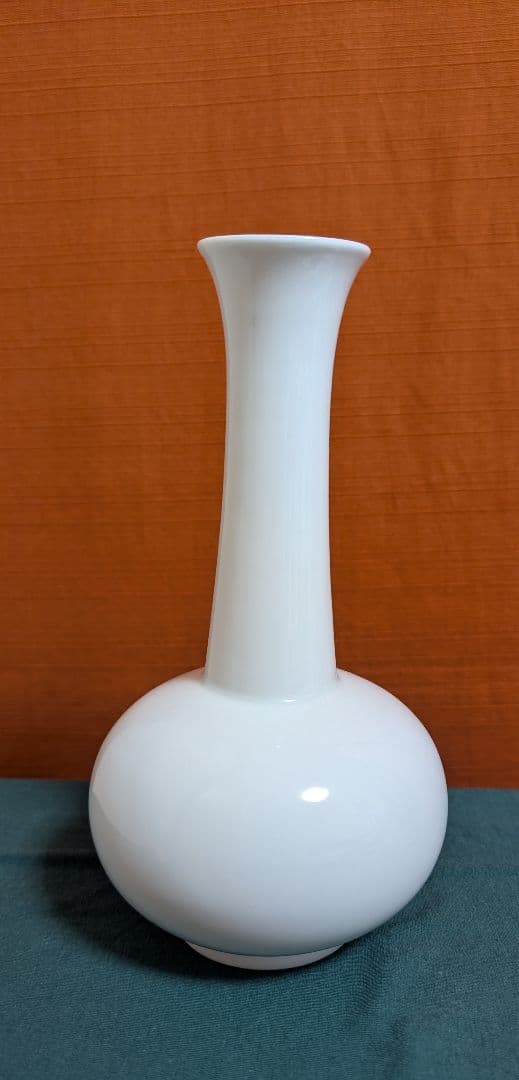 白磁　鶴首花入　中村清見　号清六　高麗庵　清六窯　共写真にて 箱有り