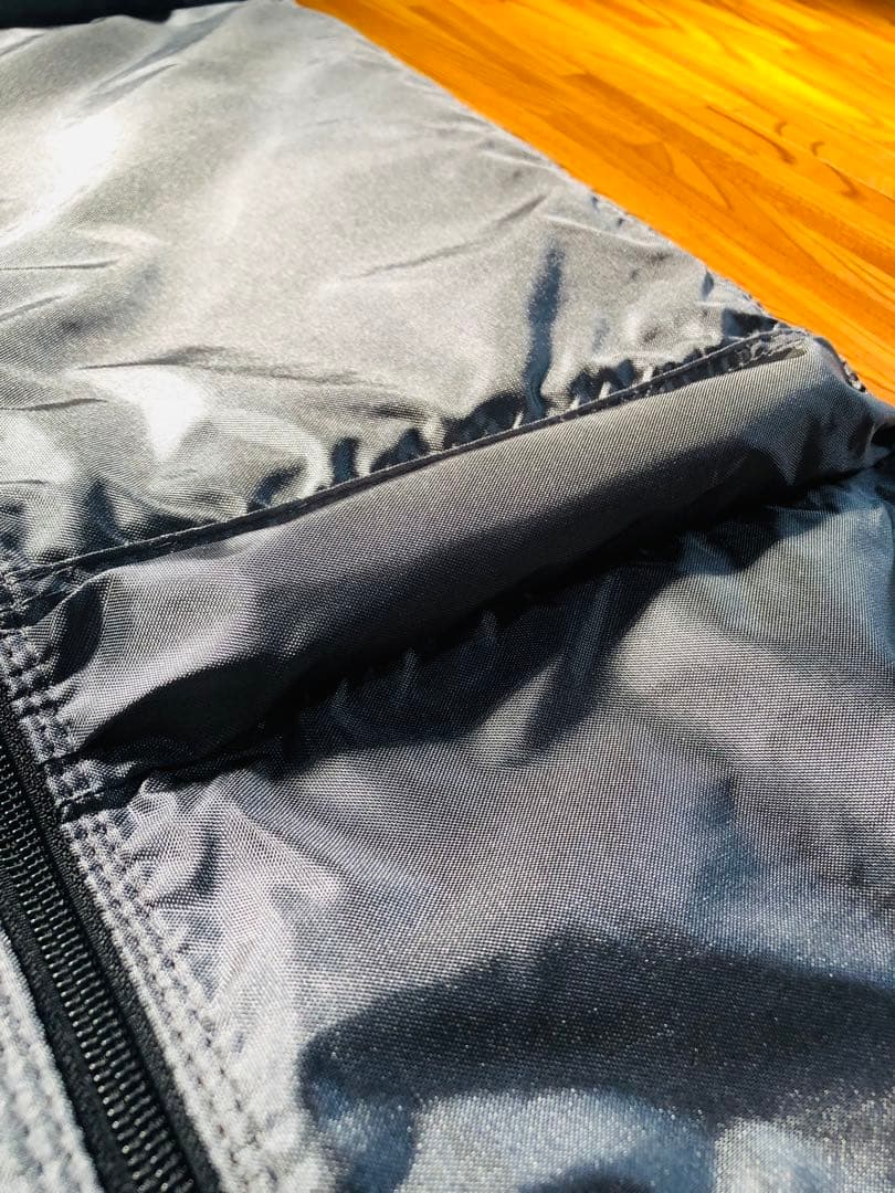 VICTORINOX　ヴィクトリノックス　キャリーカート スーツケース　赤色