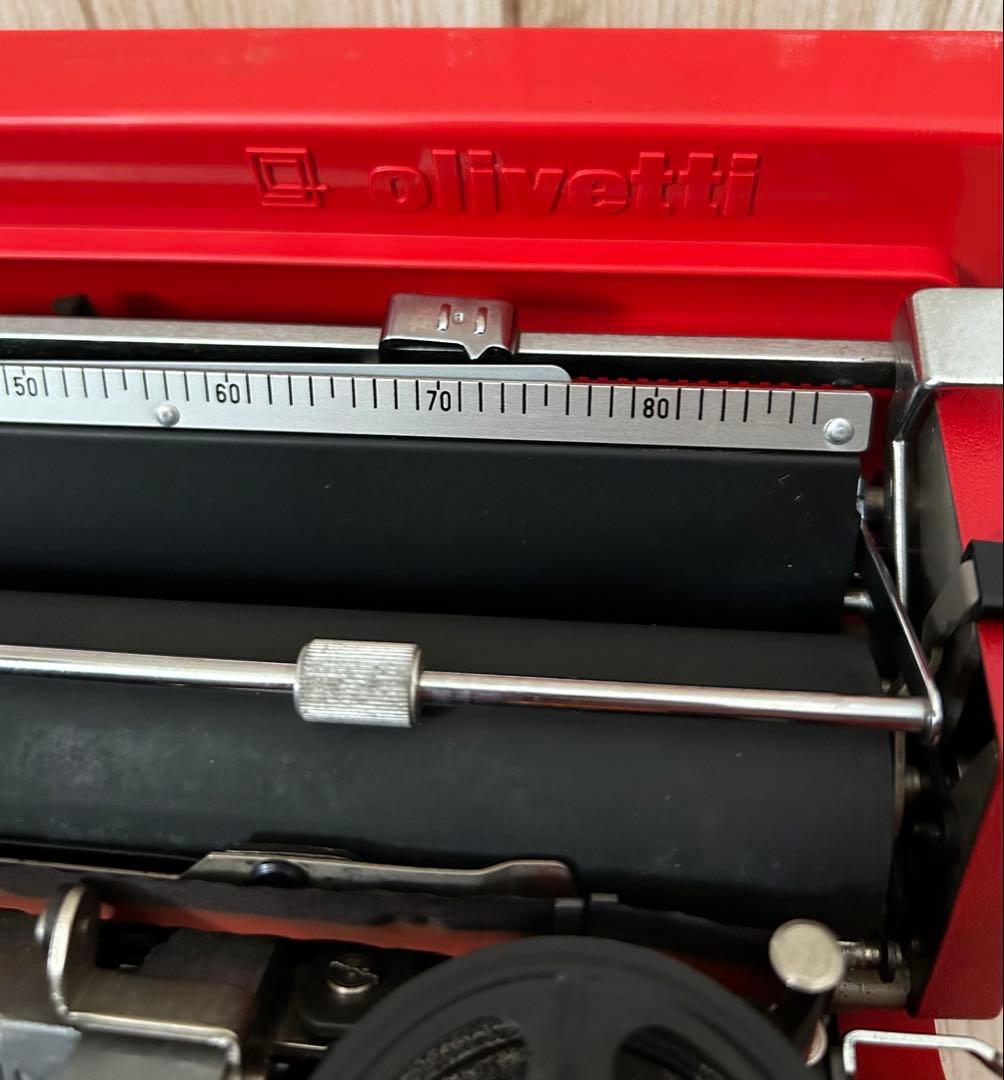 Olivetti Valentine オリベッティ バレンタイン タイプライター