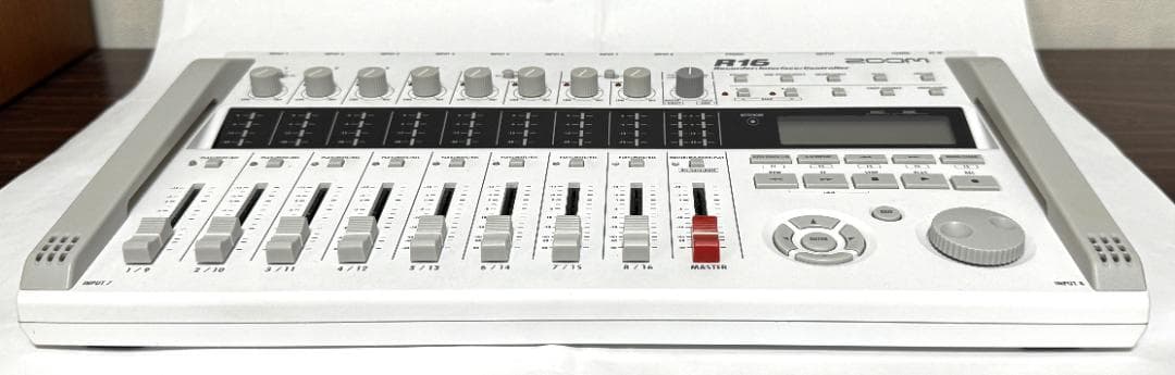 ZOOM R16 マルチトラックレコーダー