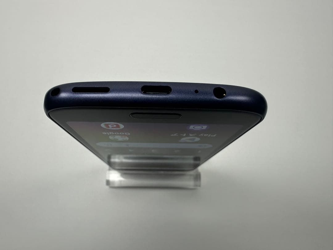 極美品 NTT docomo らくらくスマートフォン F-53E ネイビー