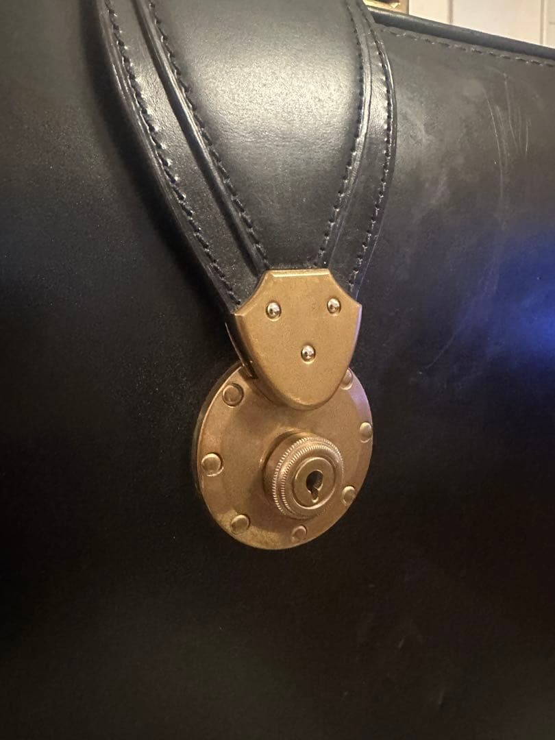 土屋鞄⭐️現行ロゴ‼️ダレスバック⭐️人気ブラック‼️定価160,000円⭐️