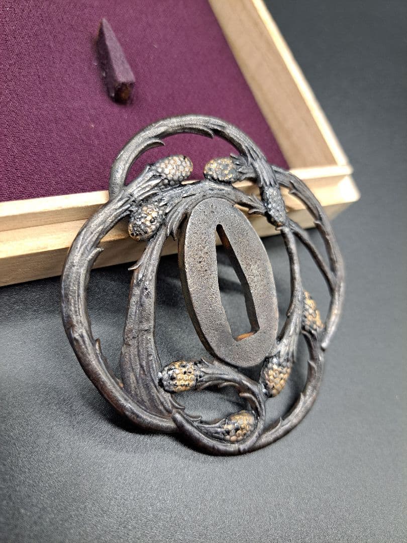 鉄地土筆透かし鍔 つくし 鐔 日本刀 刀 刀装具 時代物 真剣 居合い 古美術