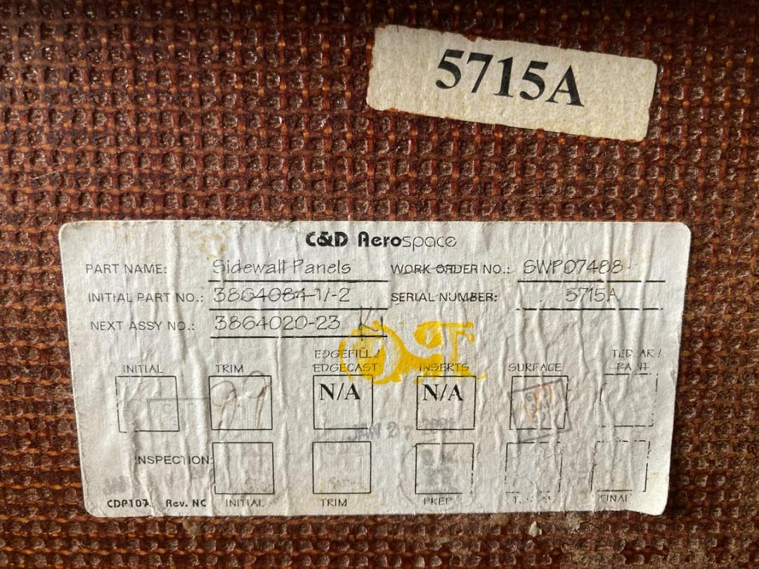 ボンバルディア CRJ200 機内 客室 内装 壁 パネル ウィンドウガラス