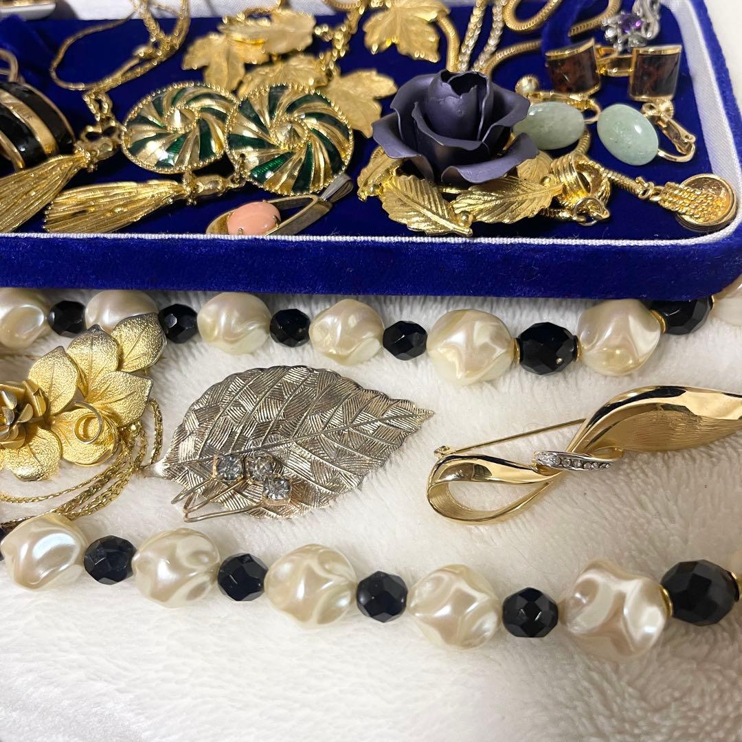 遺品整理 アクセサリー 大量 まとめ ヴィンテージ レトロ