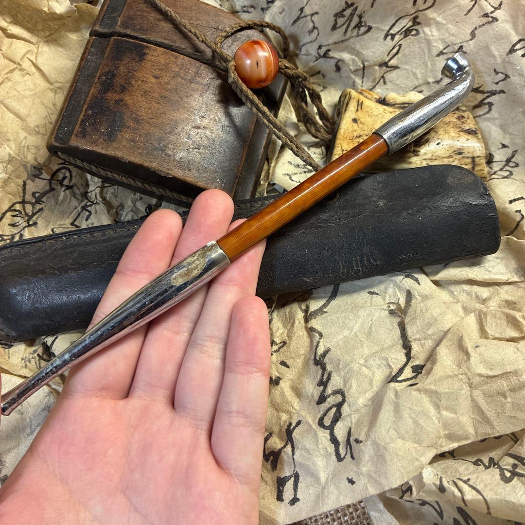 獣牙　根付　呪物　ニホンオオカミ　熊　煙管　煙草