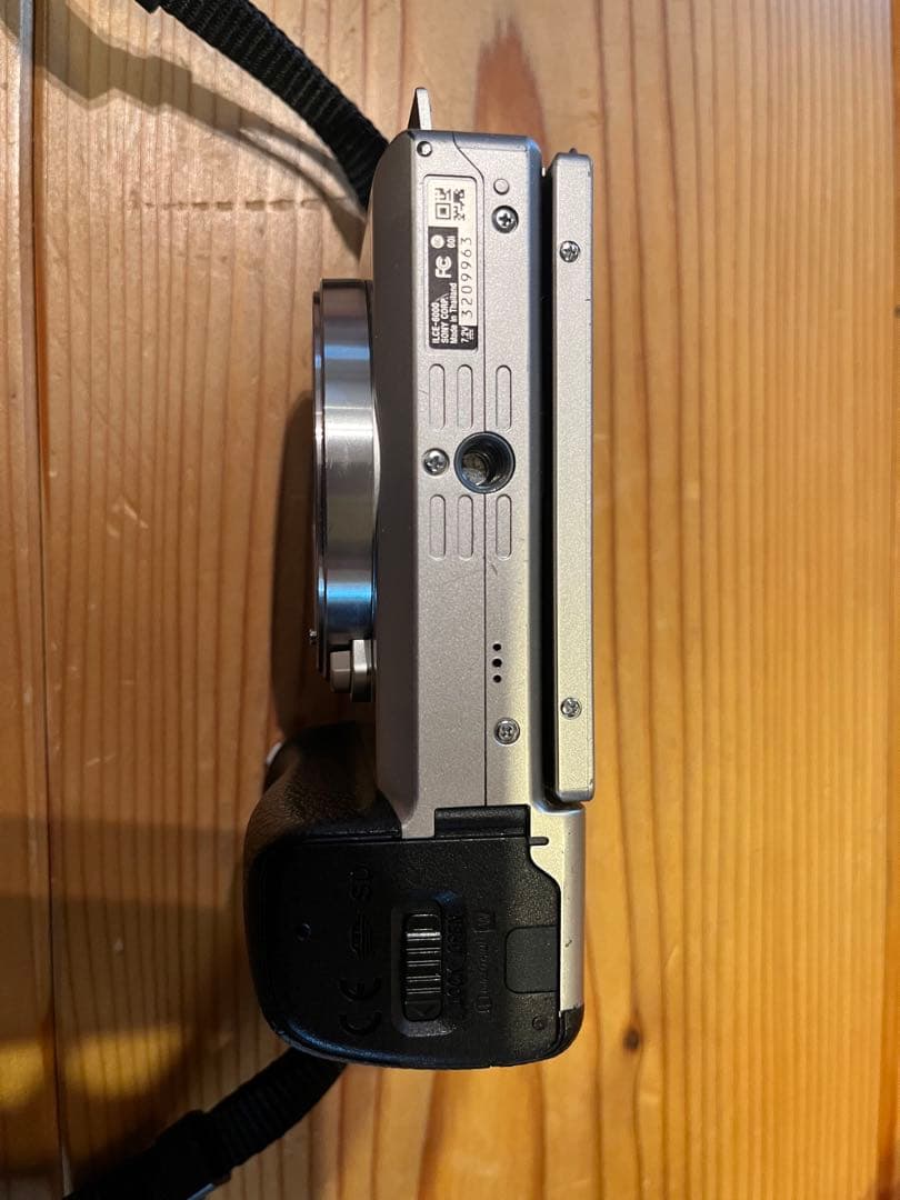 【普通レンズジャンク品】SONY α6000 レンズ交換式デジタル一眼レフカメラ