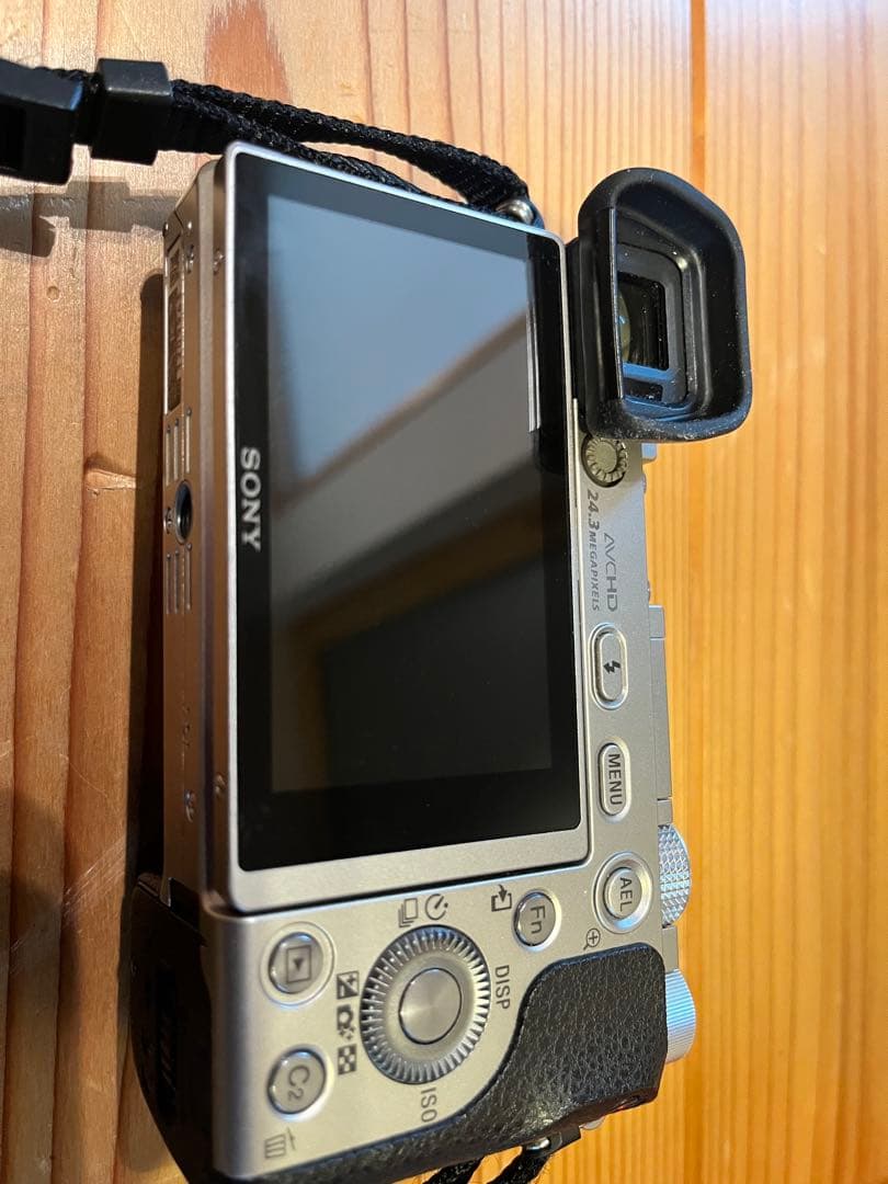 【普通レンズジャンク品】SONY α6000 レンズ交換式デジタル一眼レフカメラ