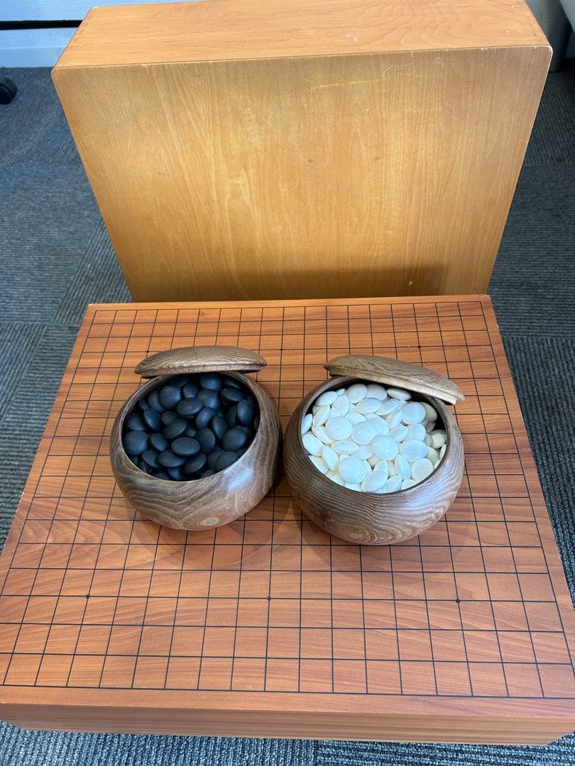 脚付き囲碁盤 碁石 碁笥 へそ付き囲碁盤　碁石セット