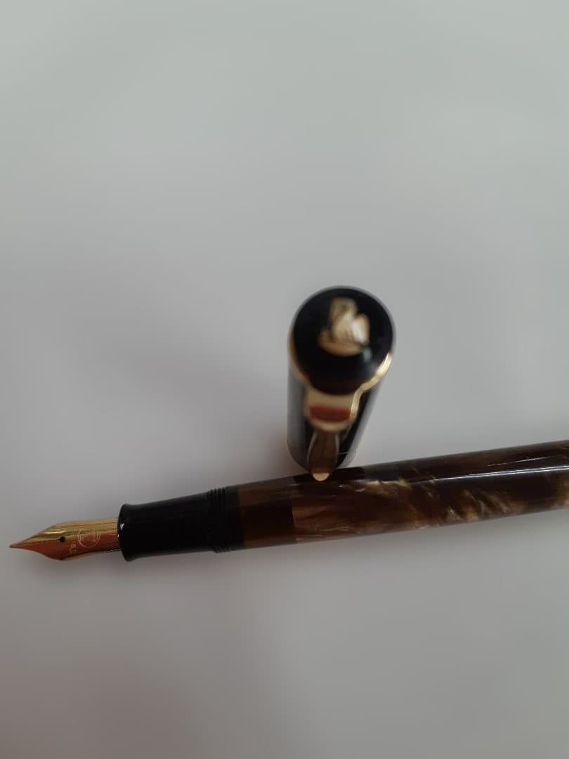 【新品未使用】ペリカン万年筆 クラシックM200マーブルブラウン