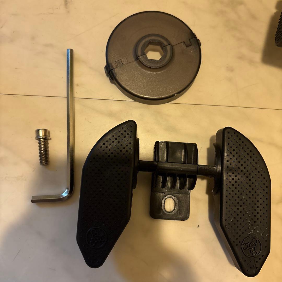 STRIDER ストライダー 14x ライムイエロー　スタンド付き