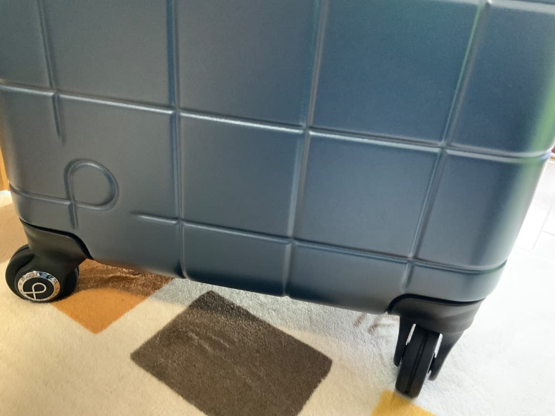 gorogoro　　ダークグレー TSAロック付きキャリーケース