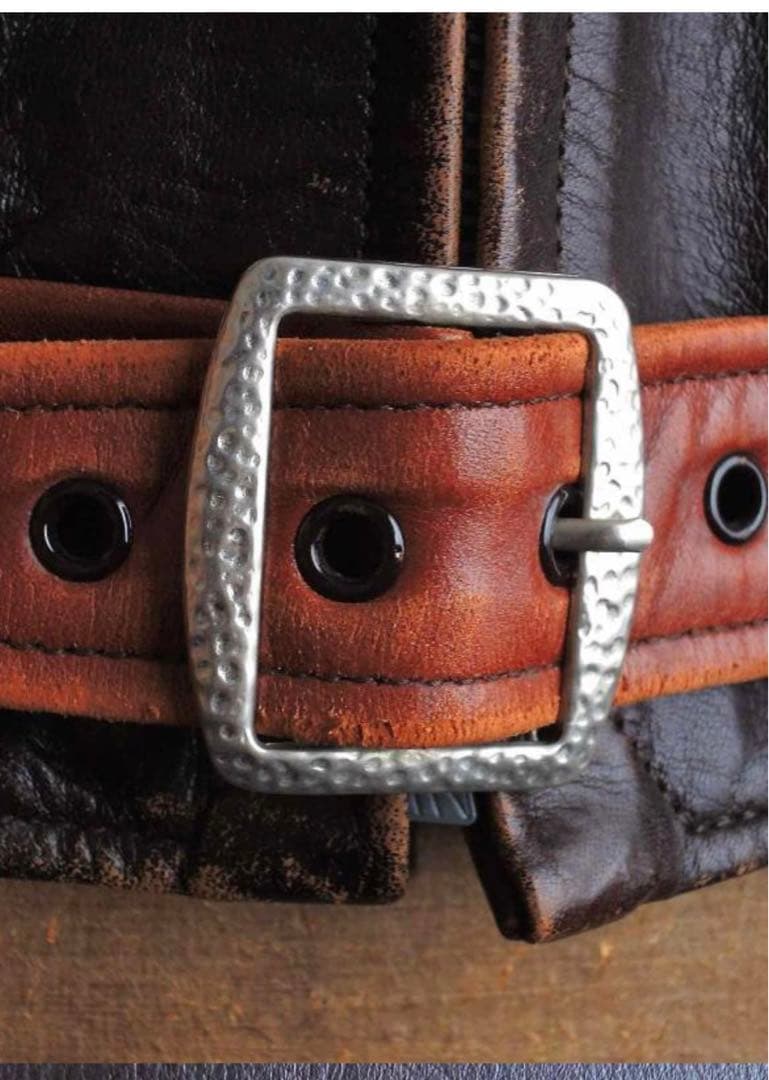 ジョーマッコイズのホースハイドシングルライダース