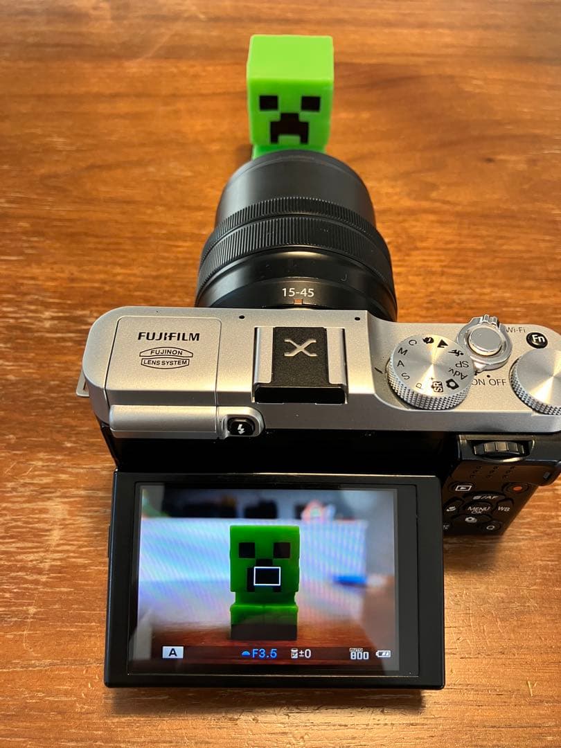 【SALE】稼働品 FUJIFILM X-A1 ズームレンズ 充電器付