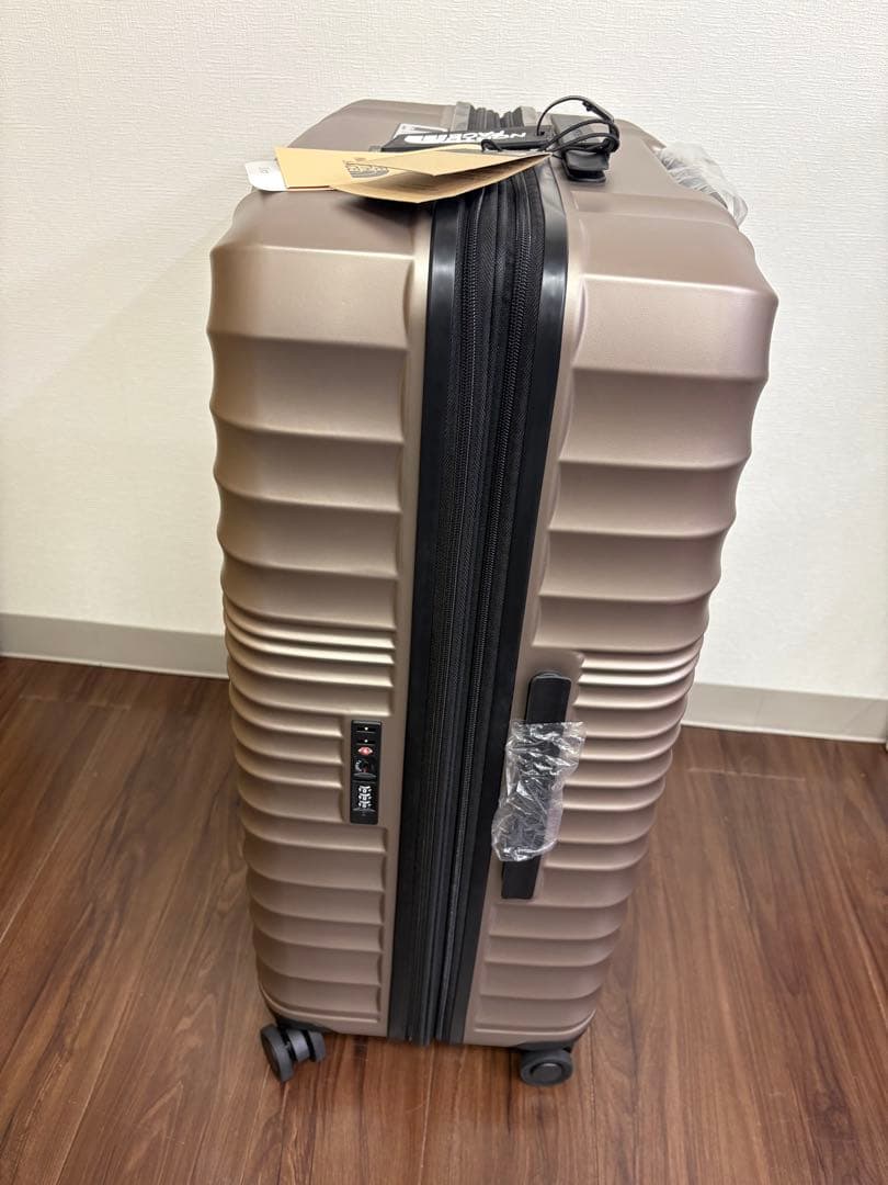 ノースフェイス　キャリーケース　ゴールドベージュ　28inch 希少✨　旅行