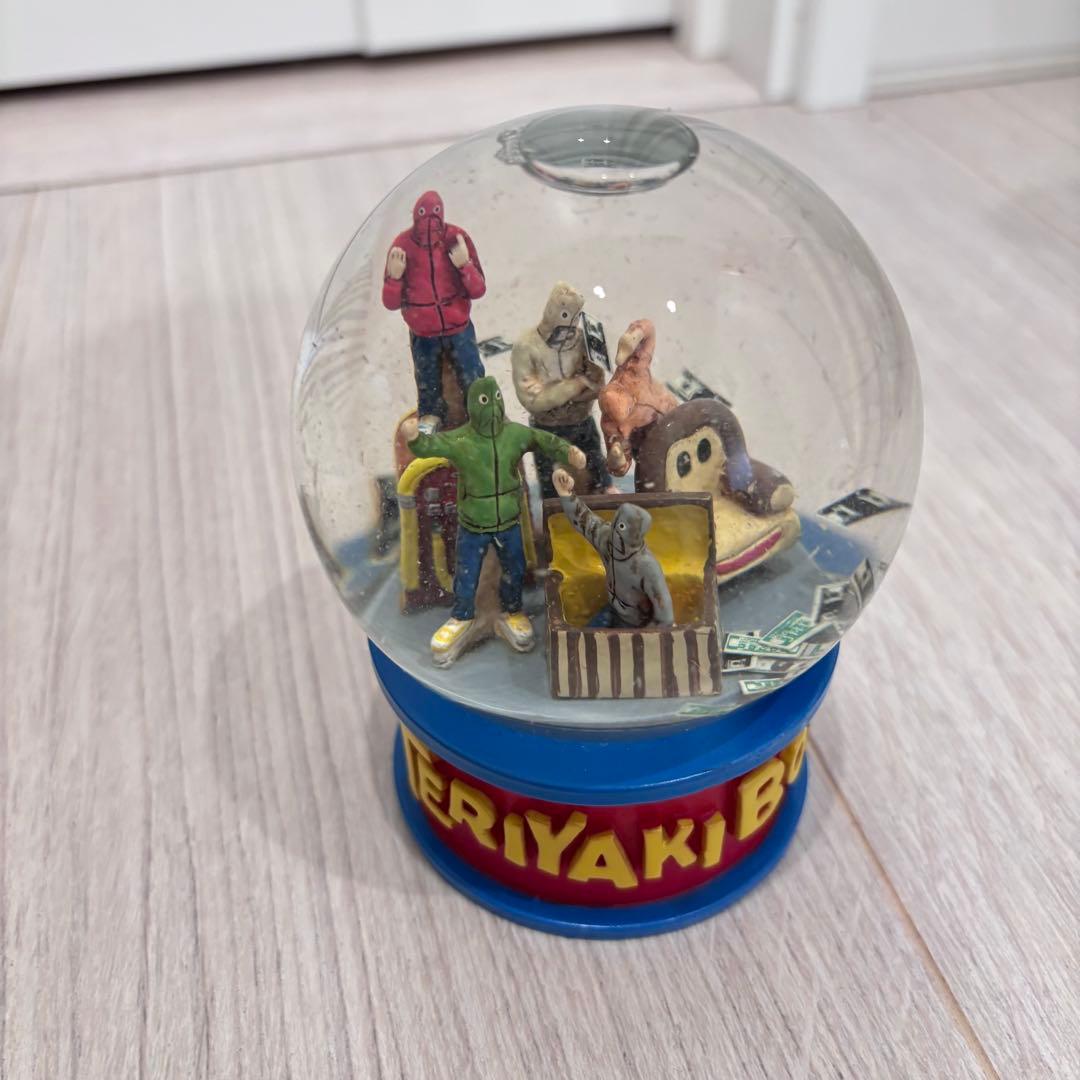 A BATHING APE®️ × TERIYAKI BOYS スノードーム