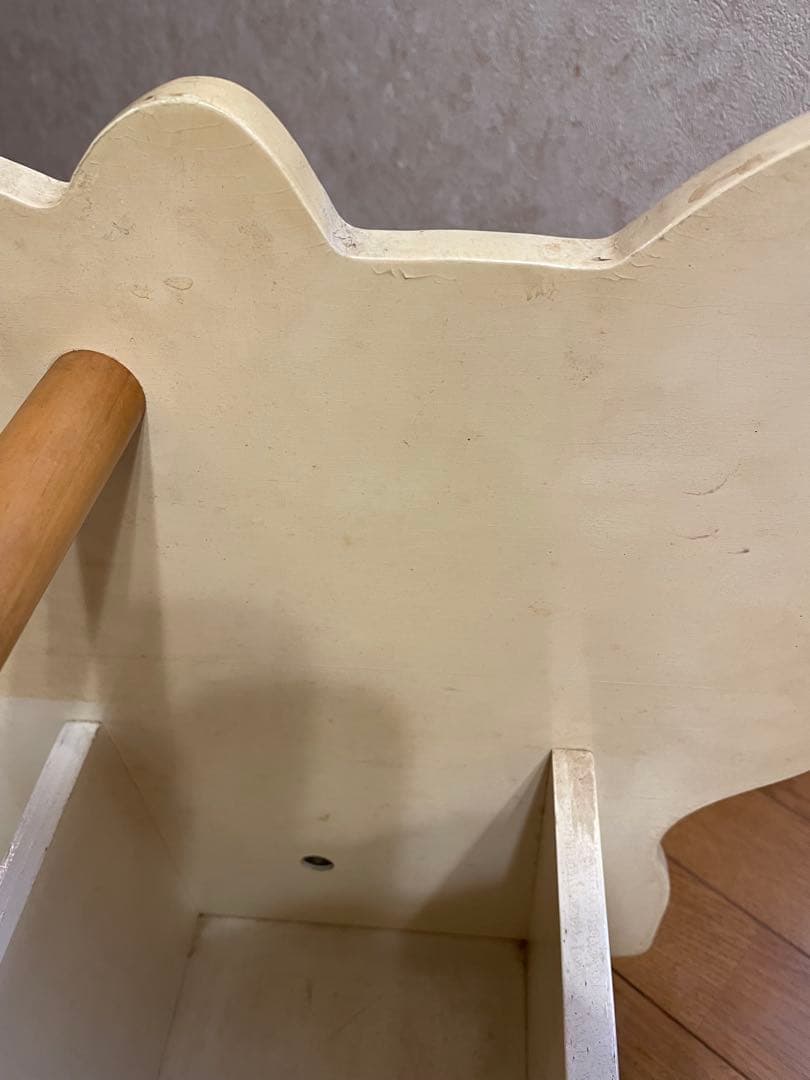 サンリオキティ　木製おもちゃ箱　収納BOX 木馬