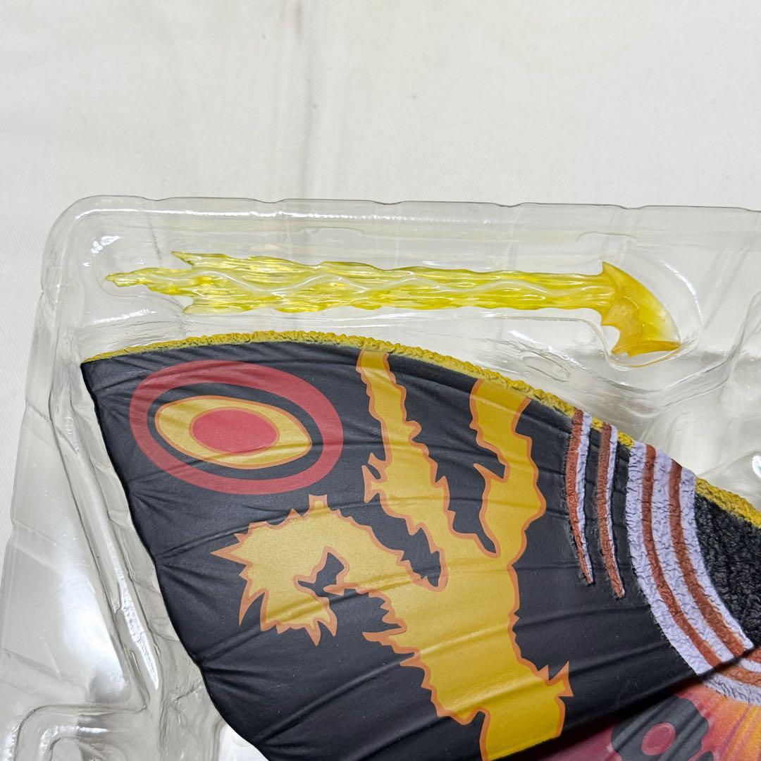 【中古・開封済】S.H.M モスラ（成虫）&（幼虫） SP Color Ver.