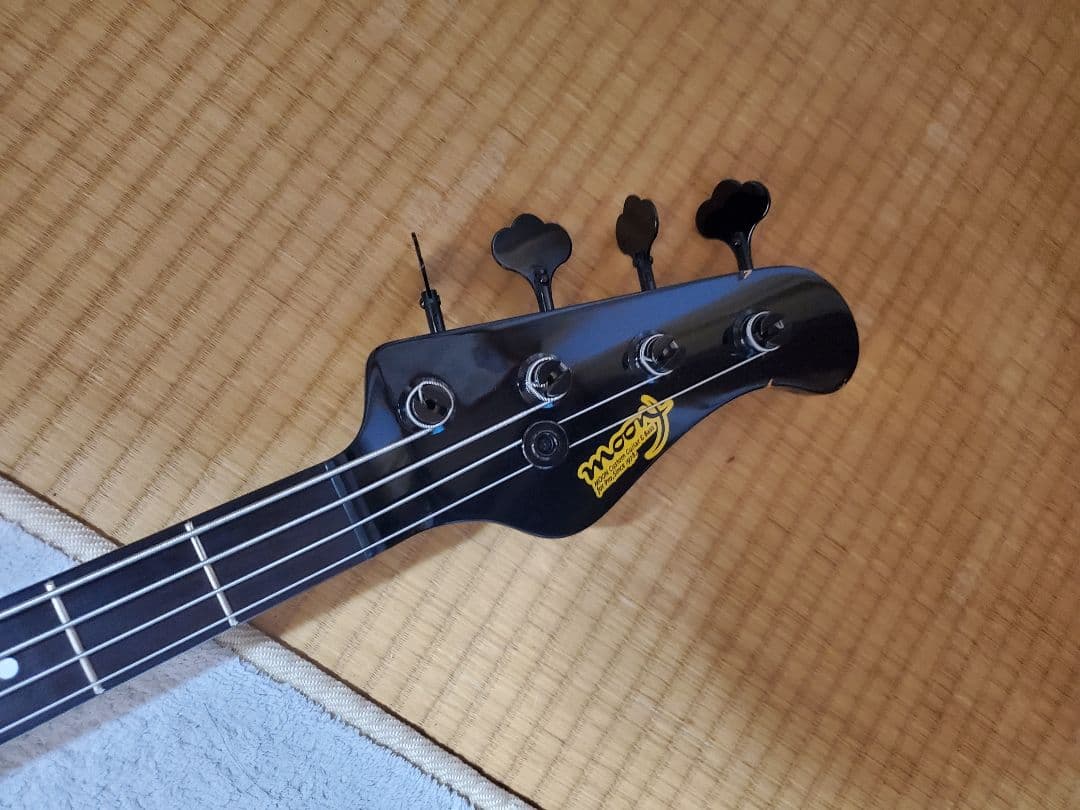 ベース MOON JJ-4
