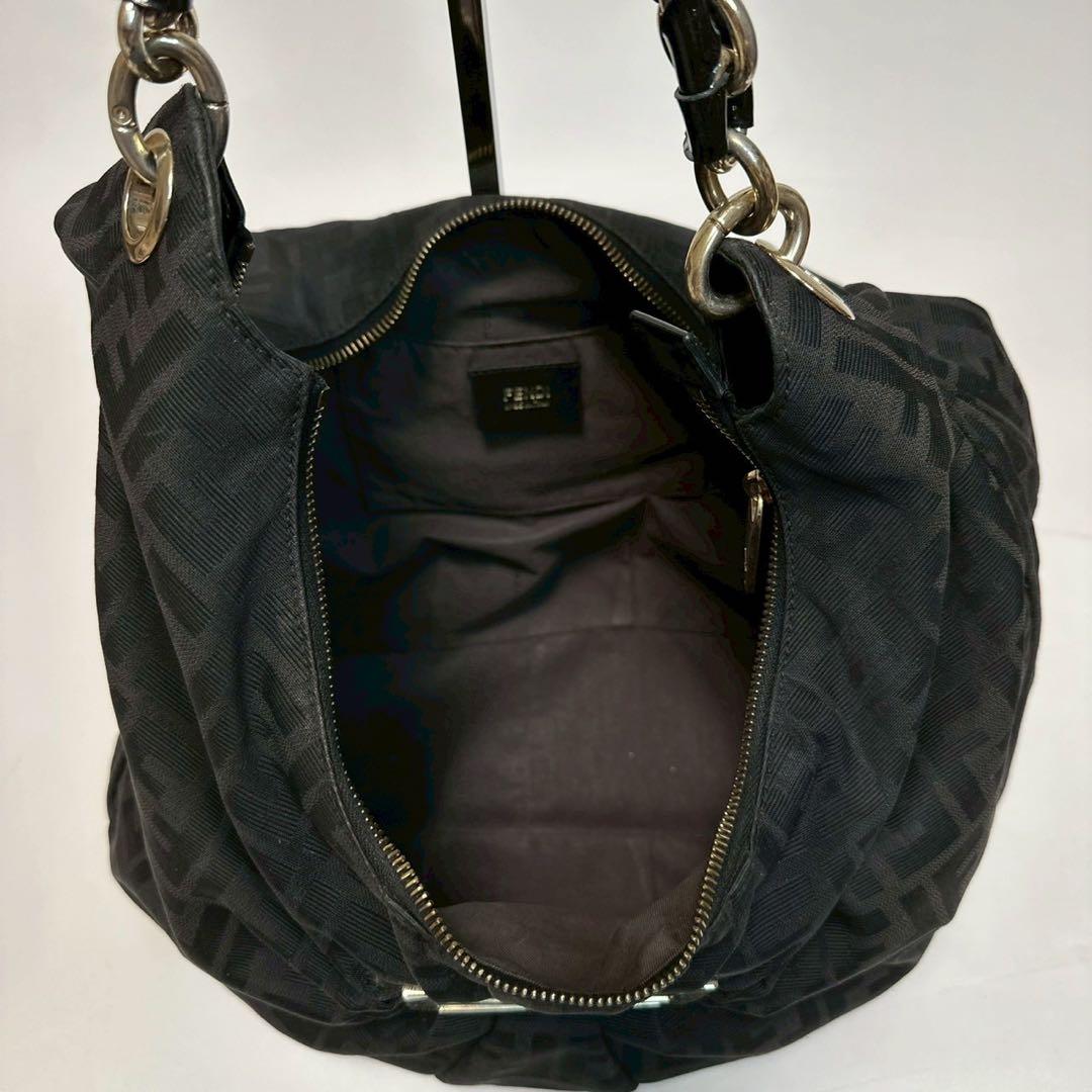 t78 保存袋　Gカード付　フェンディ　ズッカ　ミア　チェーン　ハンドバッグ