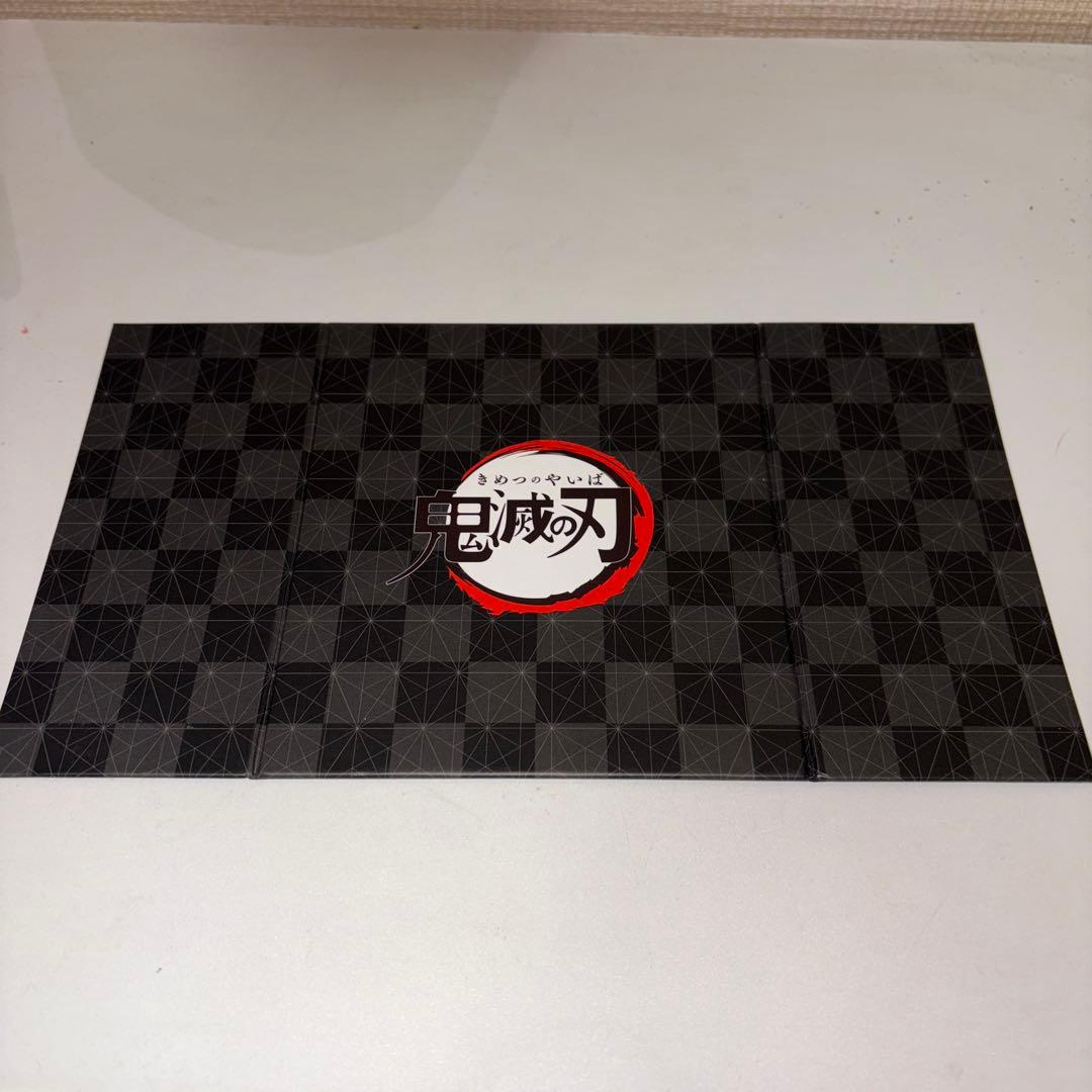 鬼滅の刃 フィギュアセットと刀