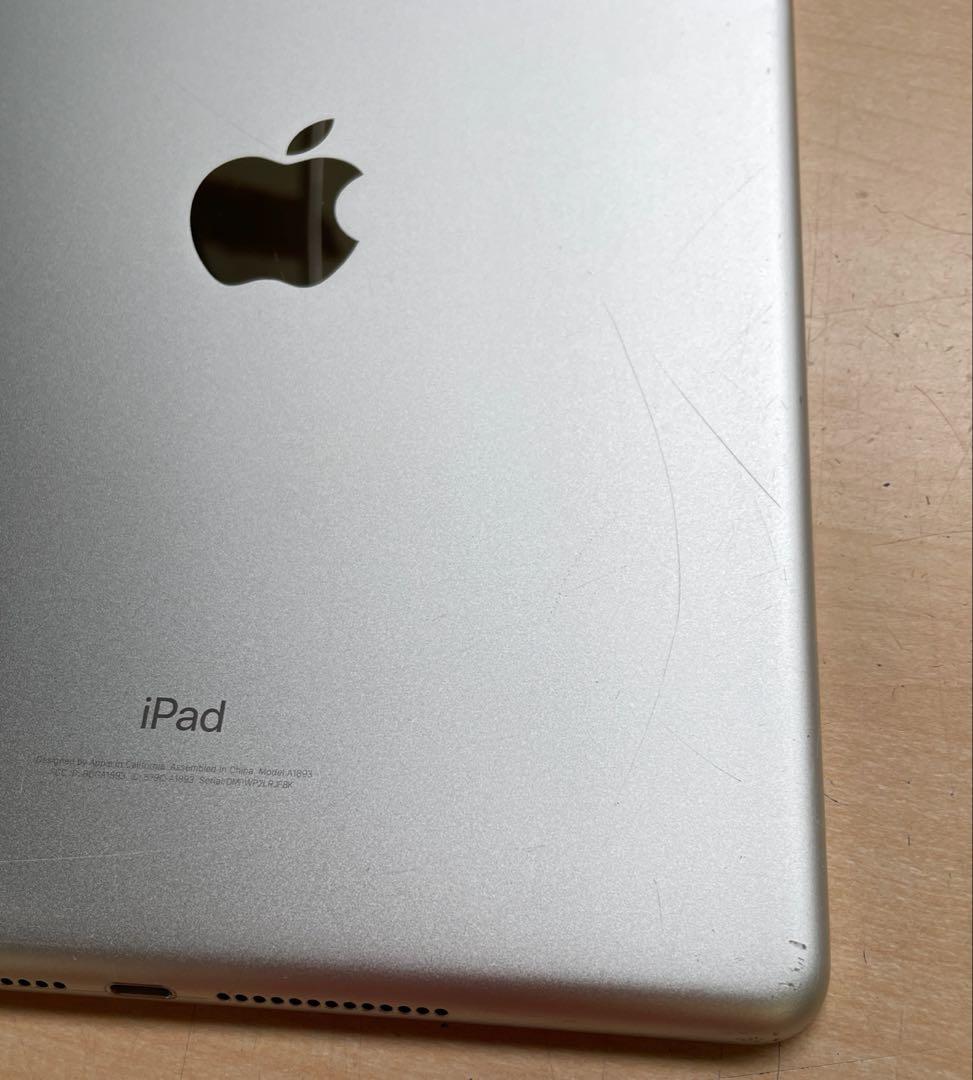 iPad 第6世代　A1893　Wi-Fiモデル　シルバー　32GB #5