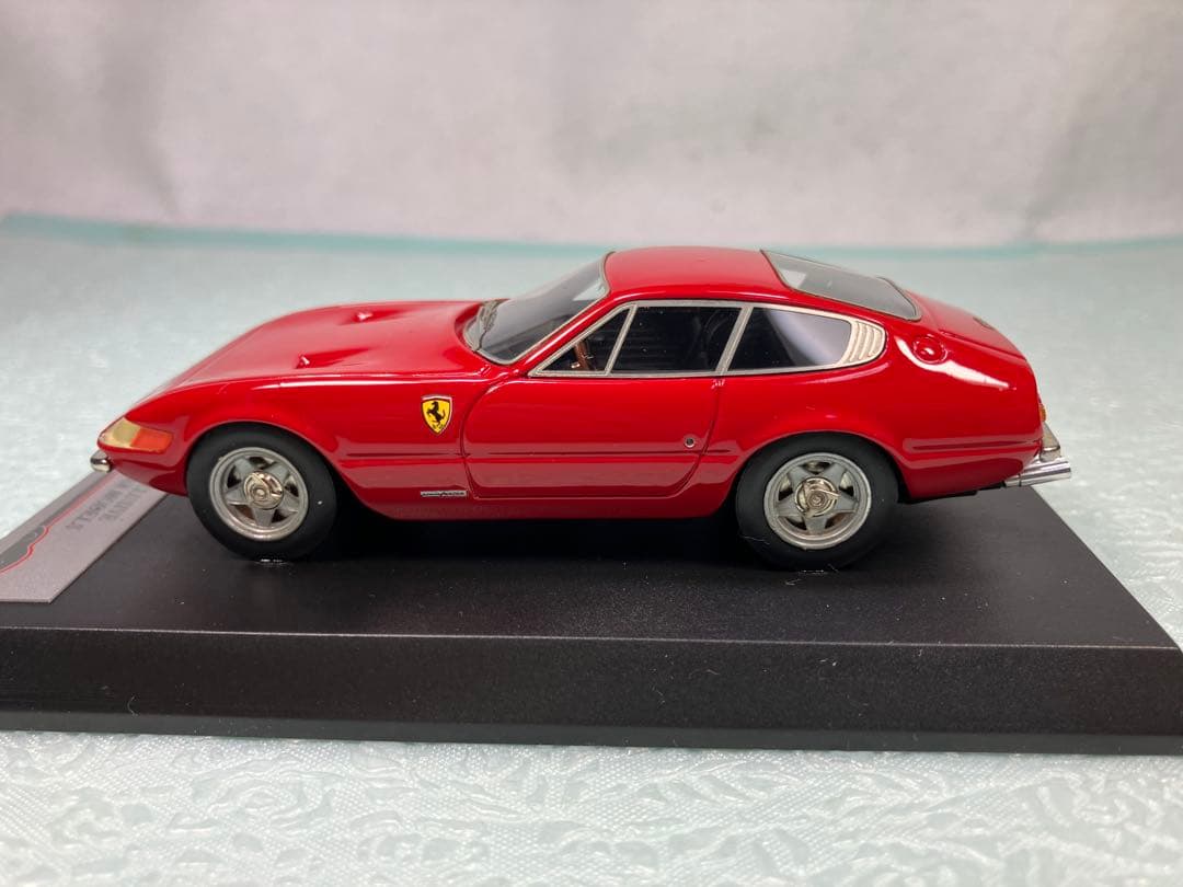 Ferrari 365GTB Daytona ストリート　1976年　レッド