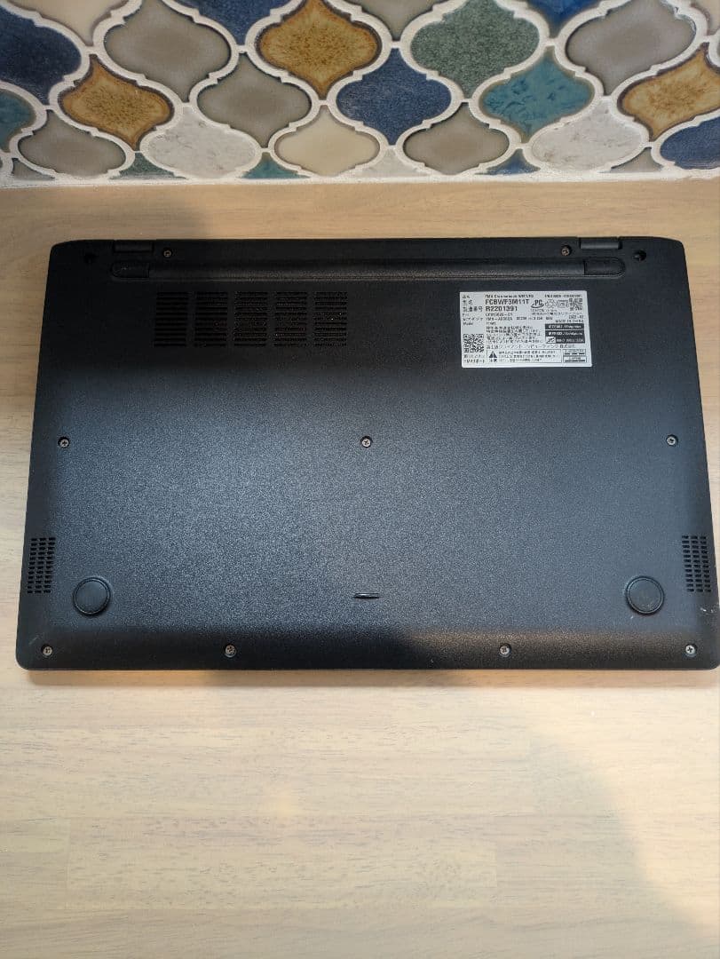 富士通 FMV Chromebook 14型/Celeron/4GB 64GB