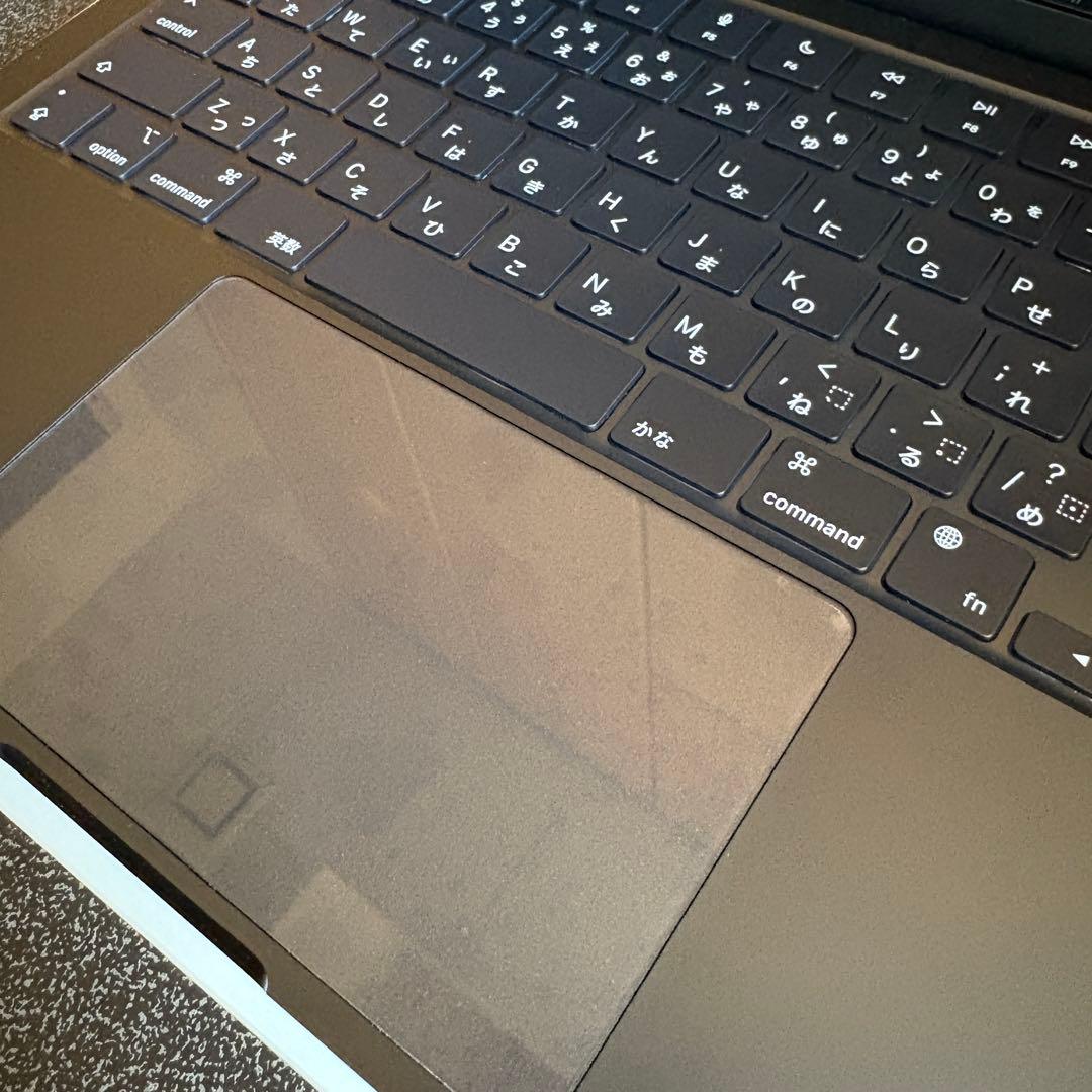 美品Apple MacBook Air M2 8GB 256GB