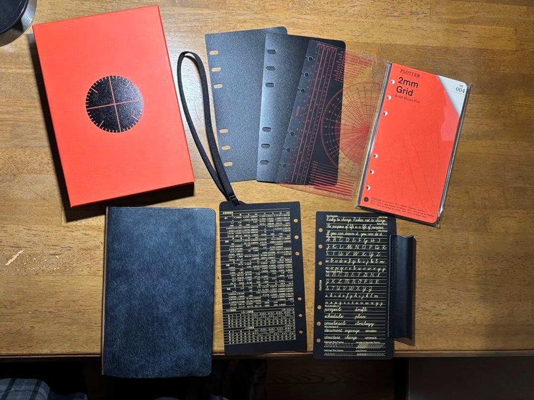 PLOTTER 6穴リングレザーバインダー プエブロ バイブルサイズ ネイビー