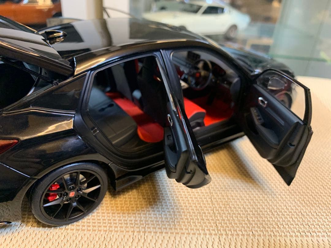 MOTORHELIX 1/18 ホンダシビックtypeR(ブラック)