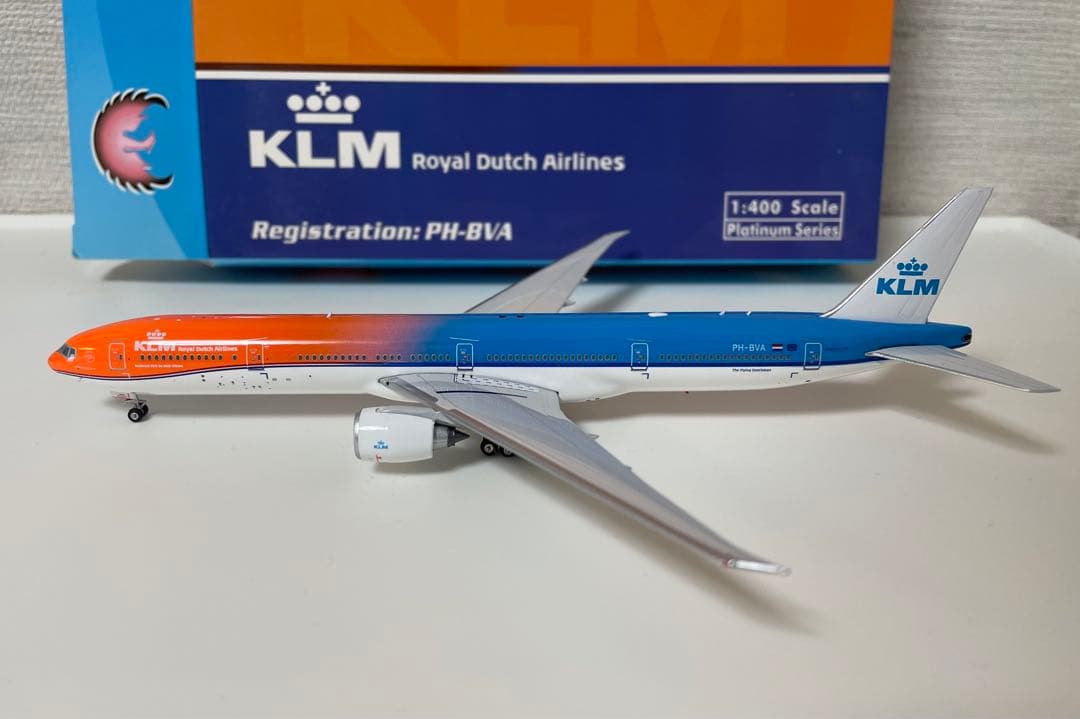 KLMオランダ航空 777-300ER オレンジプライド