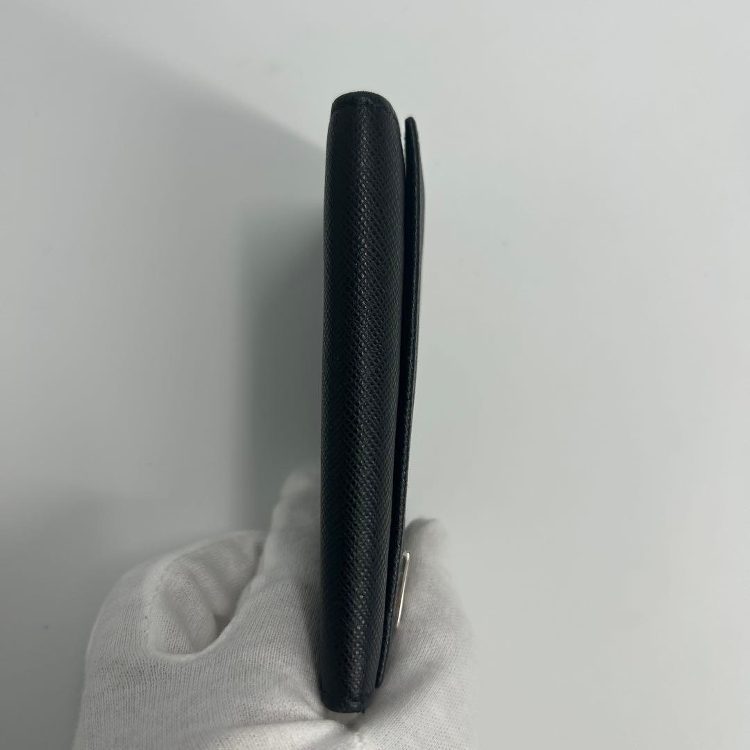 【美品】希少　プラダ 6連 キーケース 三角ロゴ サフィアーノレザー　黒