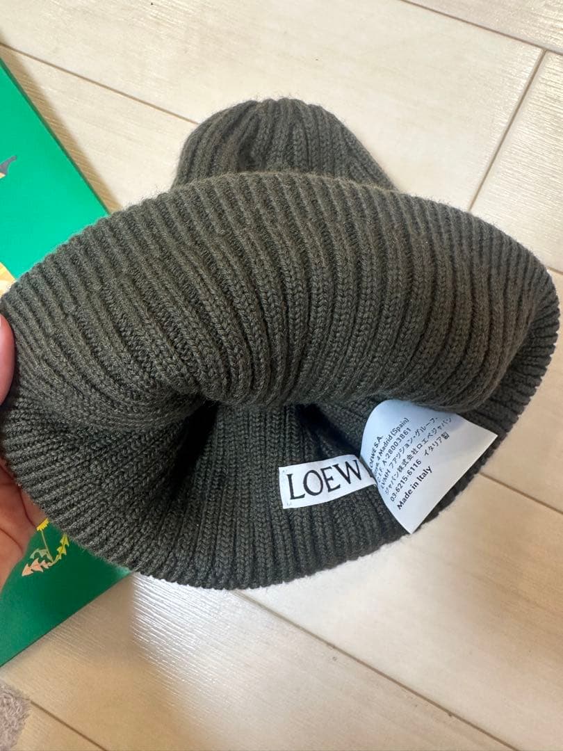 ロエベ　ニット帽　ビーニー　カーキ　ほぼ未使用