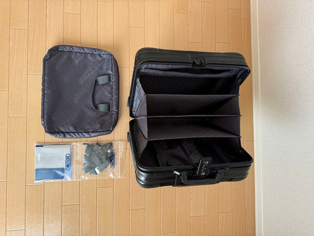 リモワ×ルフトハンザ　rimowa　正規品 Compact ビジネストローリー