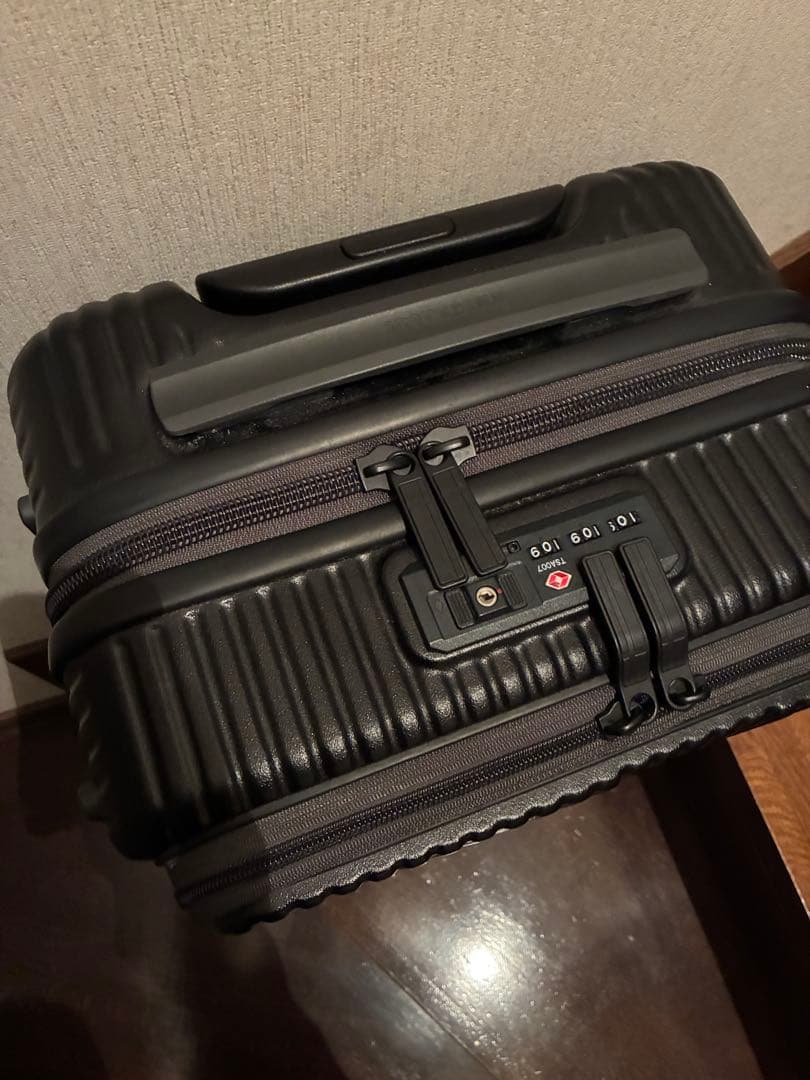 innovator INV50 38L イノベーター スーツケース ブラック系