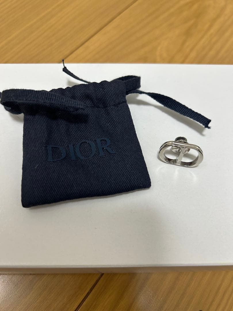 DIOR CD Icon ブローチ
