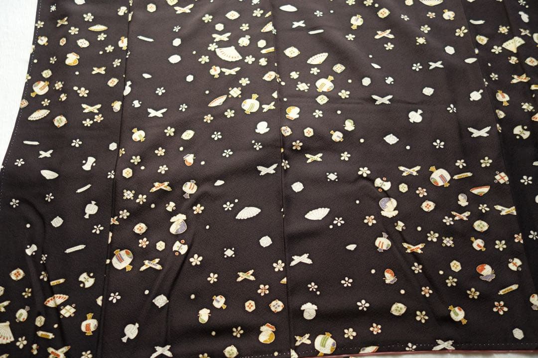 正絹　小紋　墨色　宝尽くしに梅