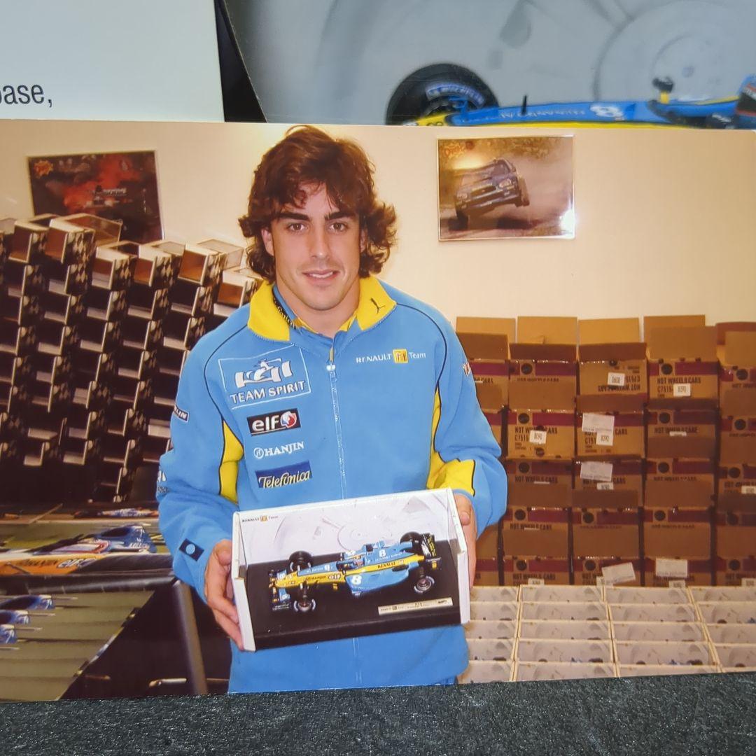 1/18 ルノー R24 フェルナンド アロンソ 直筆サイン入り モデルカー