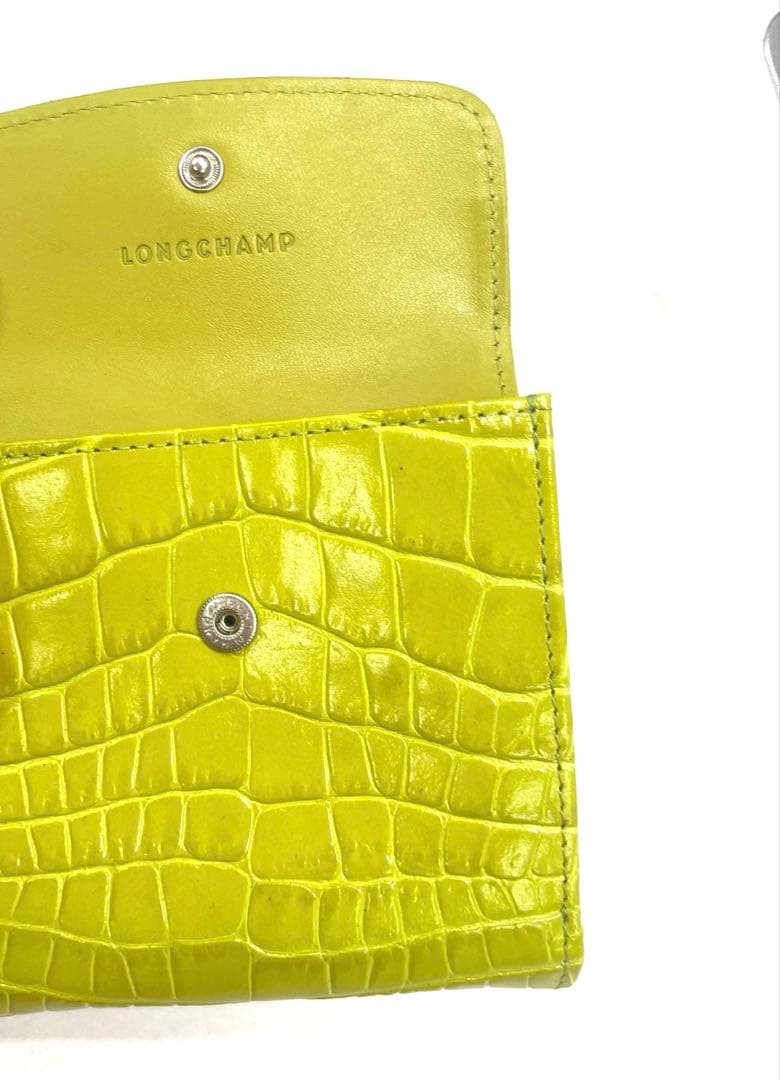 LONGCHAMP ロンシャン 型押し財布　2つ折り財布　コンパクトウォレット