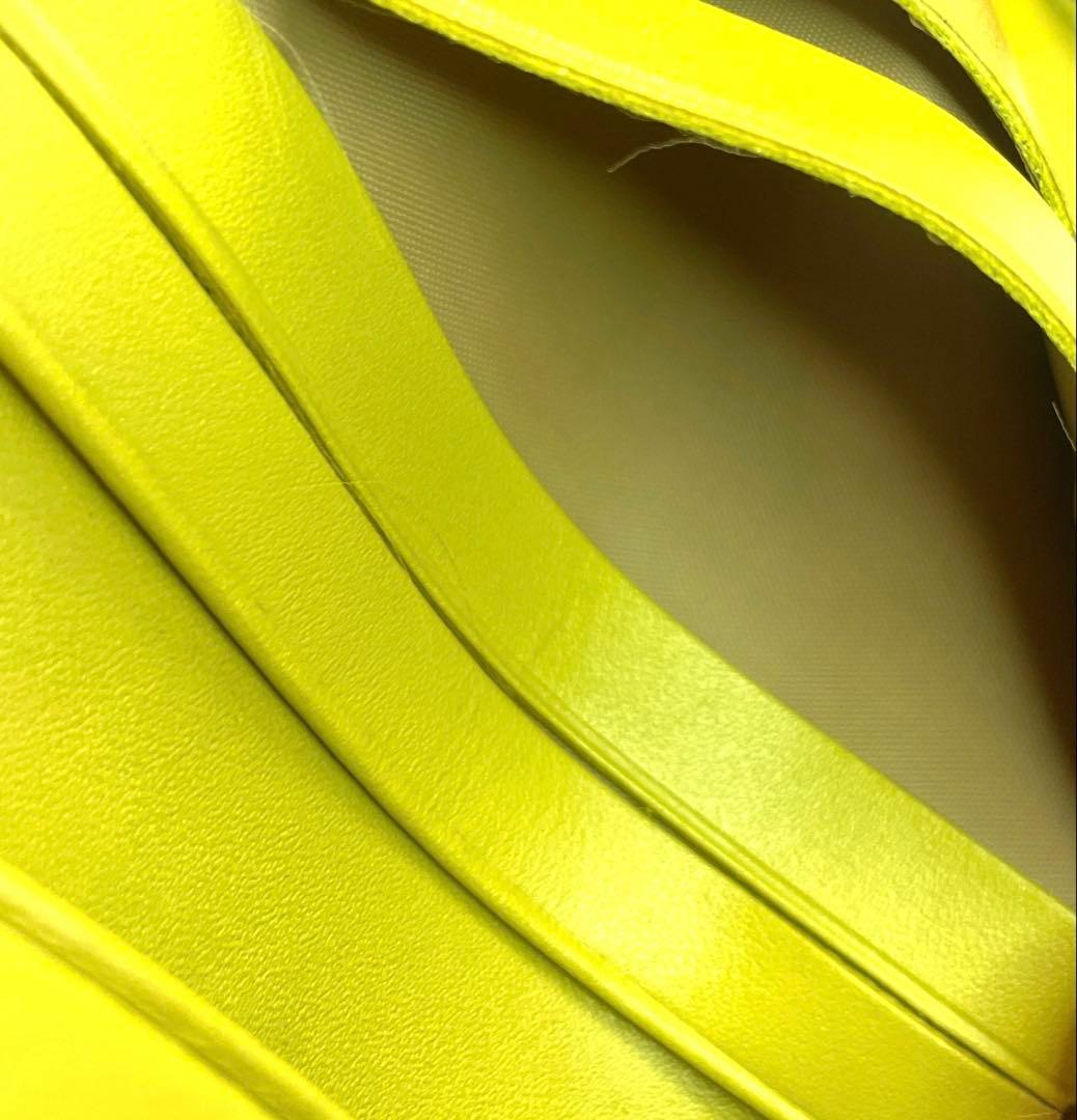 LONGCHAMP ロンシャン 型押し財布　2つ折り財布　コンパクトウォレット