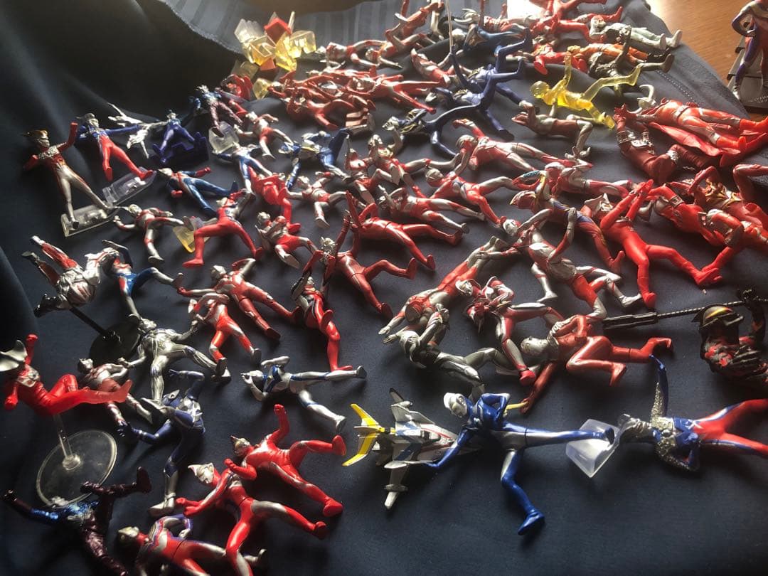 ウルトラマン　怪獣　HGシリーズ　ガシャポン