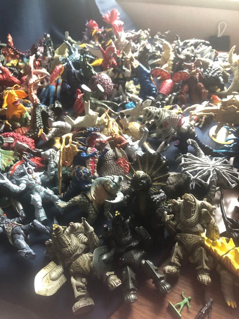 ウルトラマン　怪獣　HGシリーズ　ガシャポン