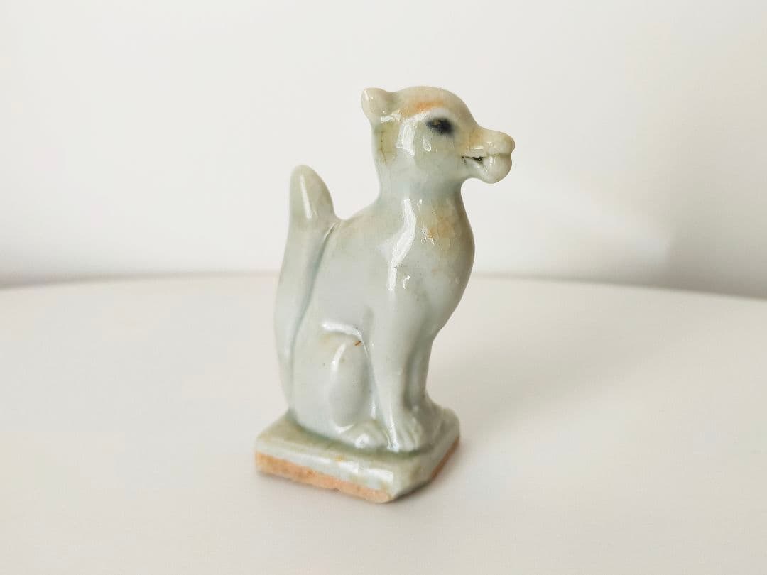 珍品、白磁、青磁 陶器の稲荷、狐 仏教美術 奉納、骨董 古伊万里?瀬戸?呪物